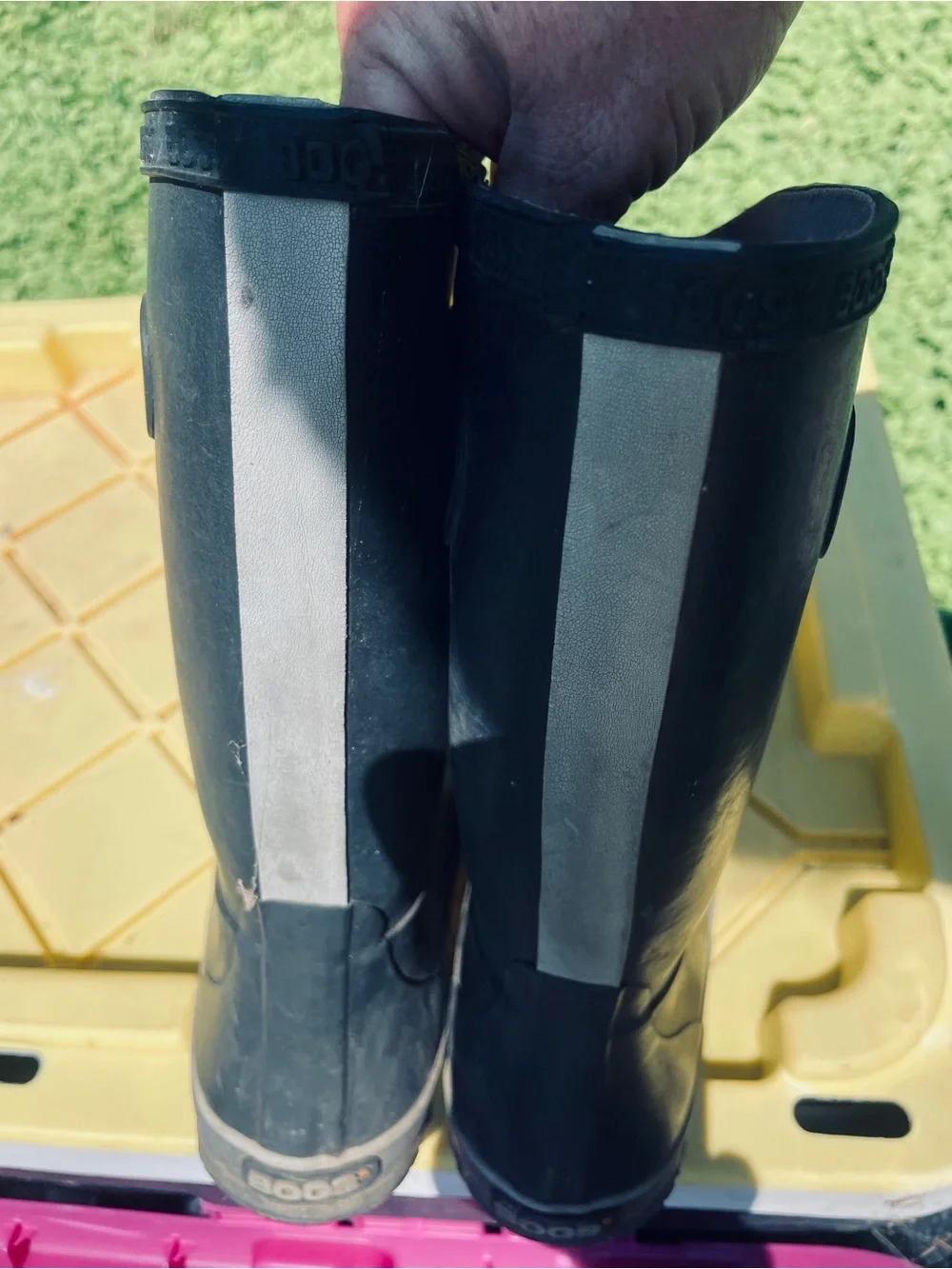 Bogs boys youth  Black Rubber Rain Boots sz 2